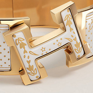 ￼ HERMES エルメス シルク チーフ 白 Hロゴ 箱付 ★ Clic Clac H Cheval de Coeur Bandana bracelet | Hermès USA